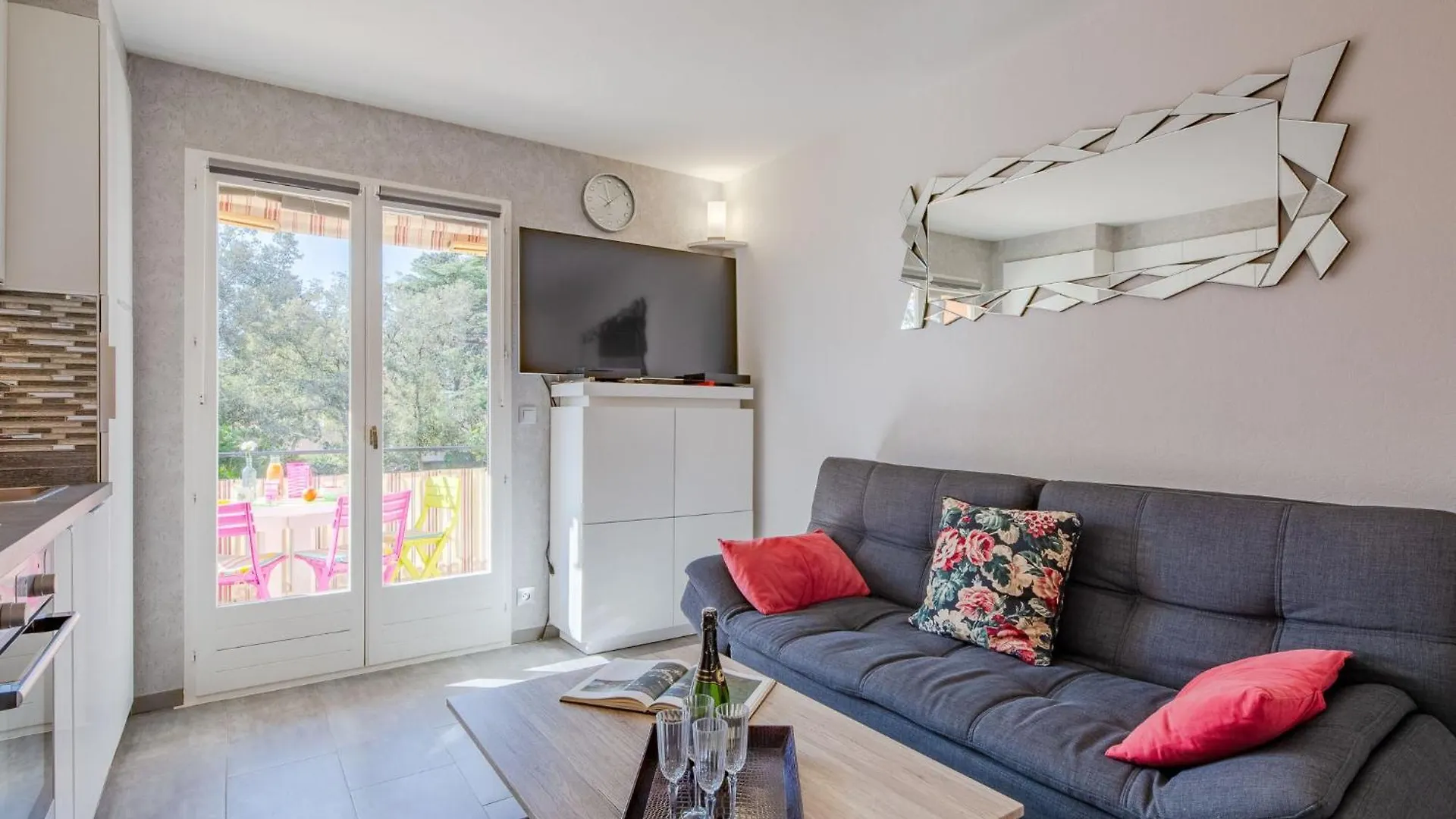 Apartment La Nuit De Mai-6 By Interhome Saint Aygulf