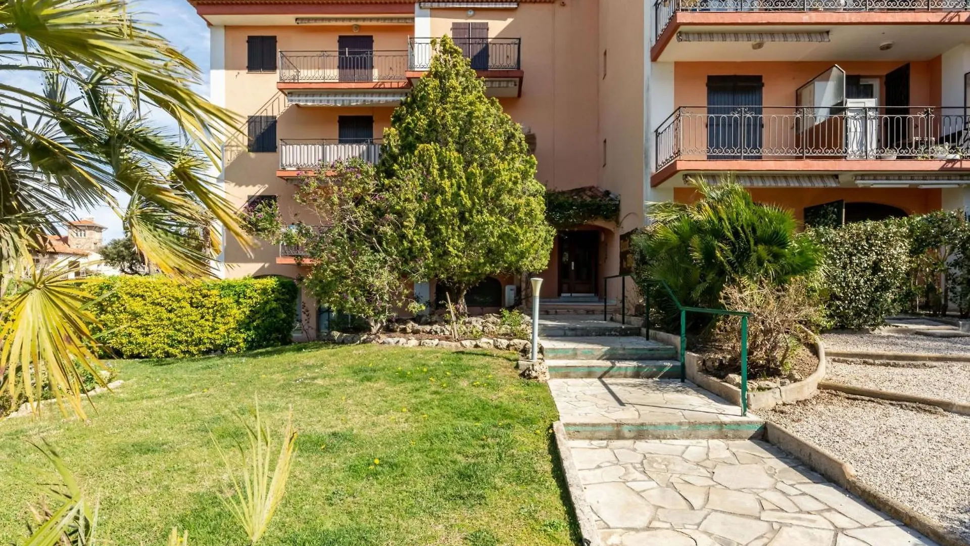 Apartment La Nuit De Mai-6 By Interhome Saint Aygulf